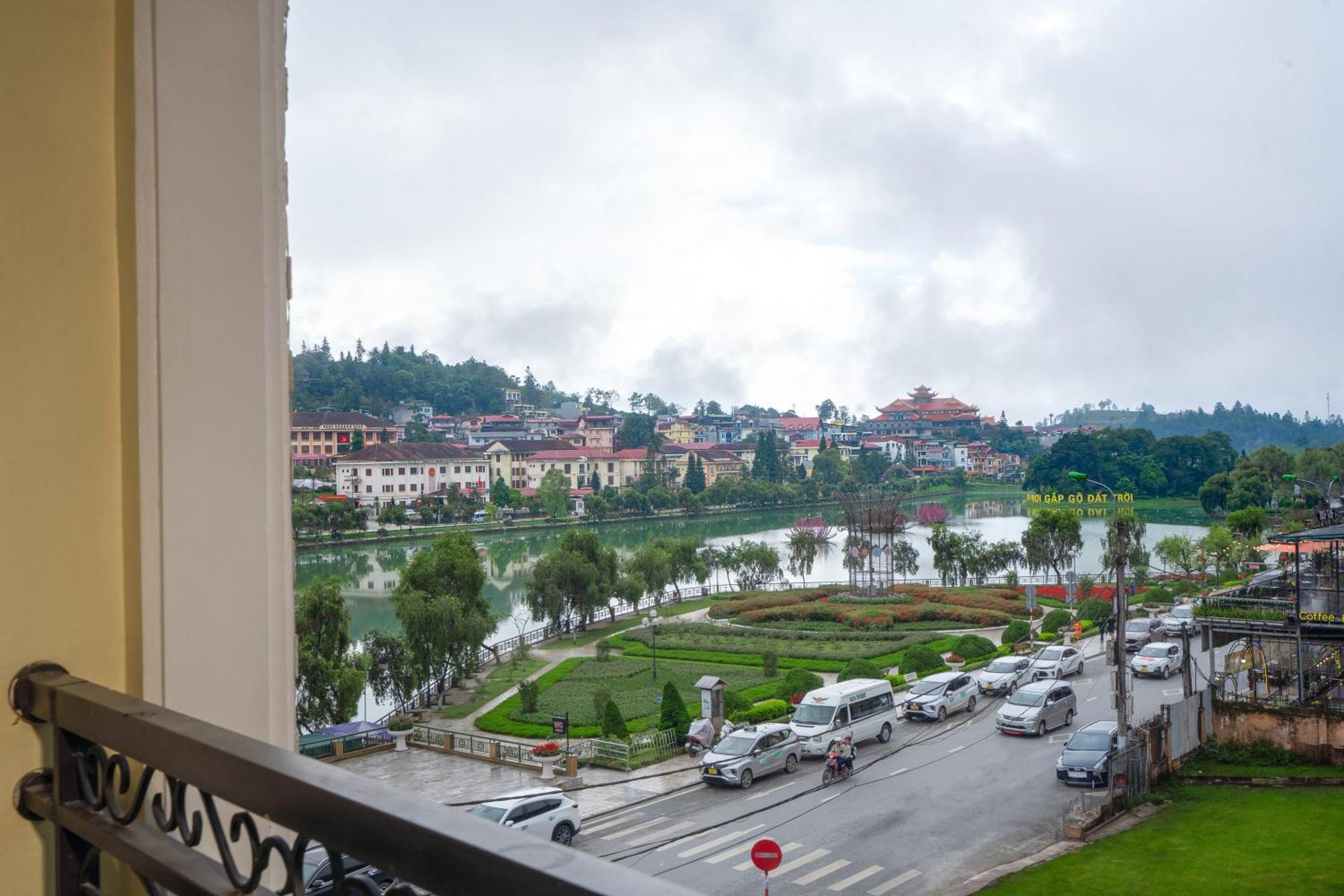 Canvas Sapa Legend Hotel Exterior photo